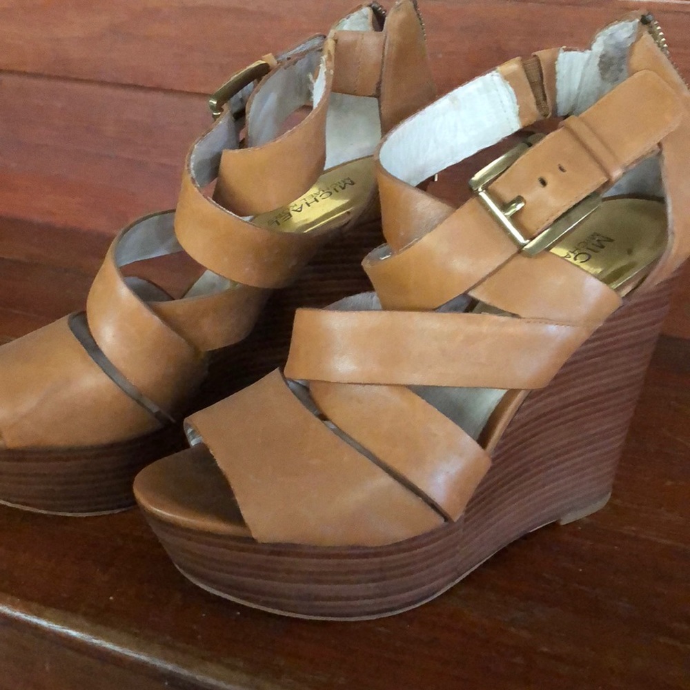 Micheal Kors Nude Wedges